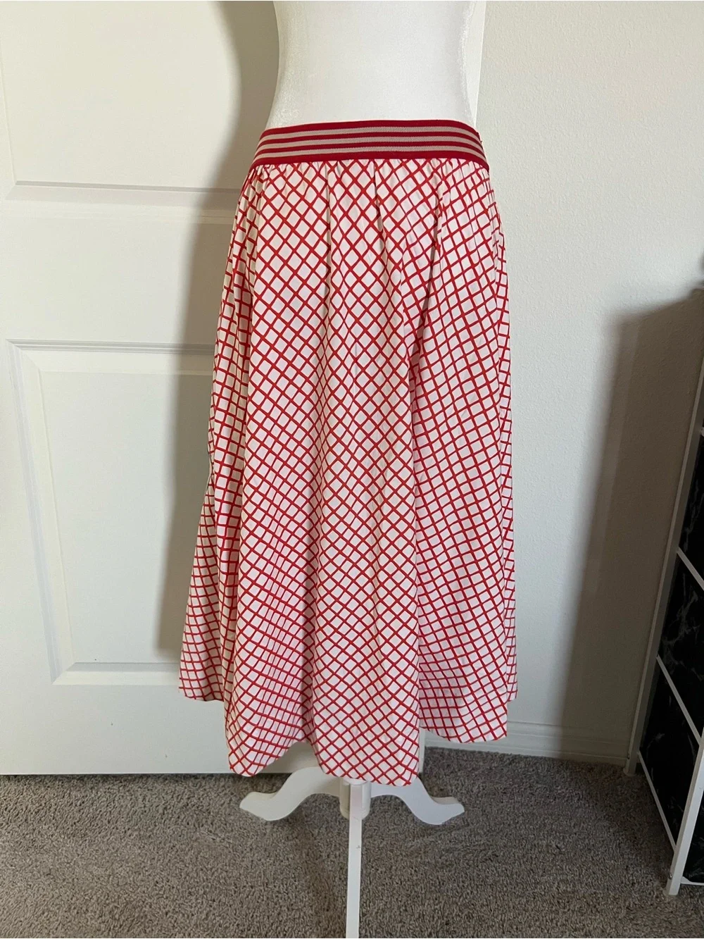GUC Rare Farm Rio Red White Toucan Maxi Skirt - Picture 5 of 11